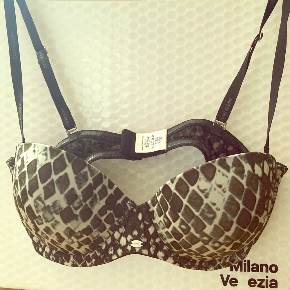 Calvin Klein Push Up Bra 34B NWOT